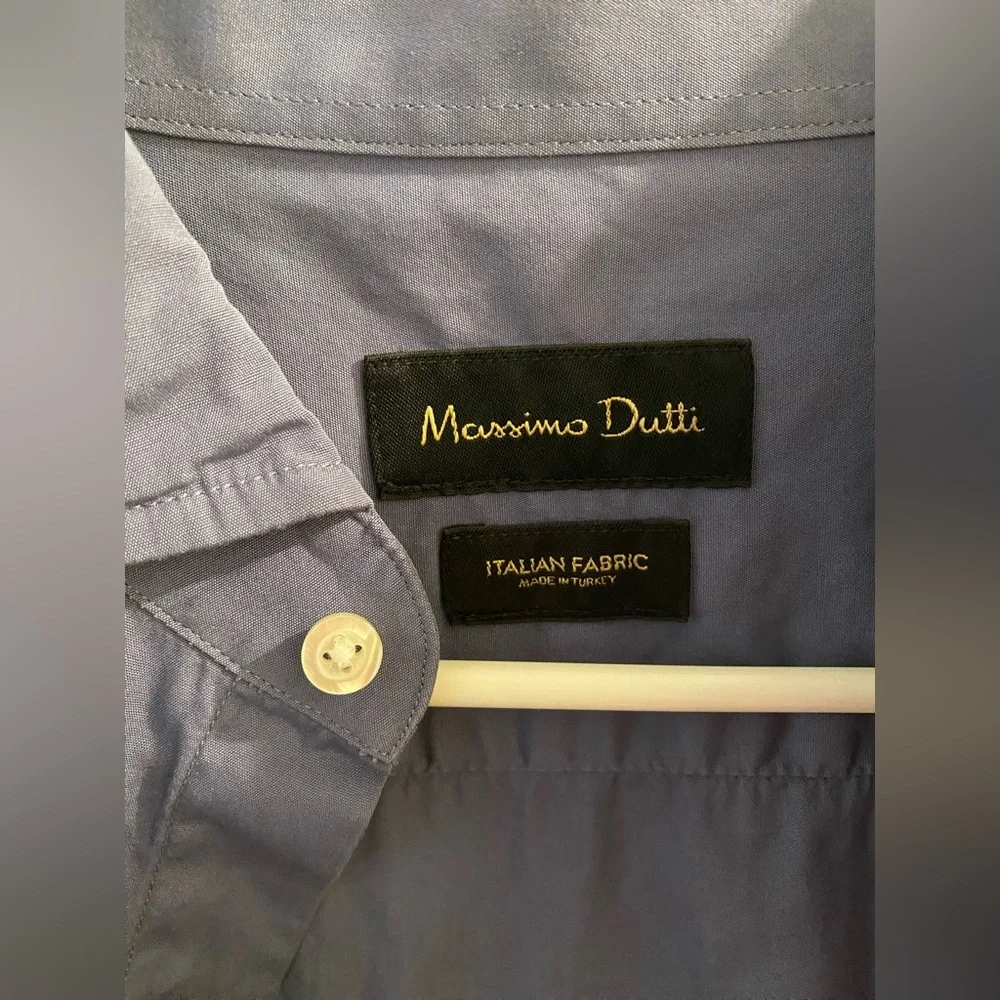 Button down - Picture 3 of 3